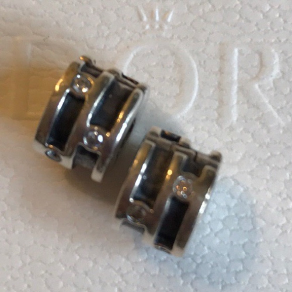 Pandora sparkling silver and clear CZ clips Set